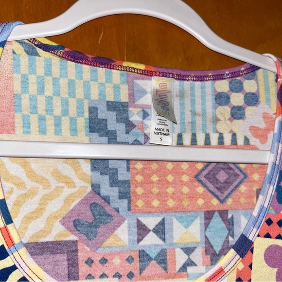 LuLaRoe Disney Mickey Perfect Tee Knit Shirt Swing Top Cute Colorful Small S - Picture 3 of 3